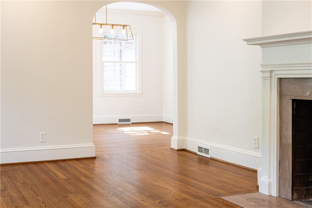 23 Wakefield Drive NE