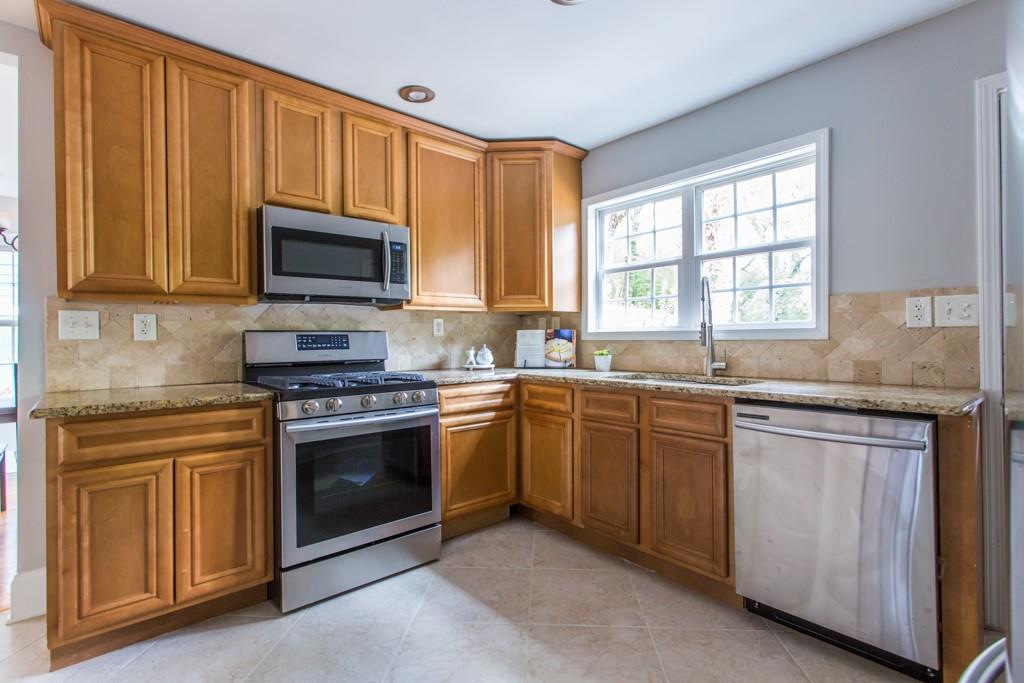 352 Elvira Street SE