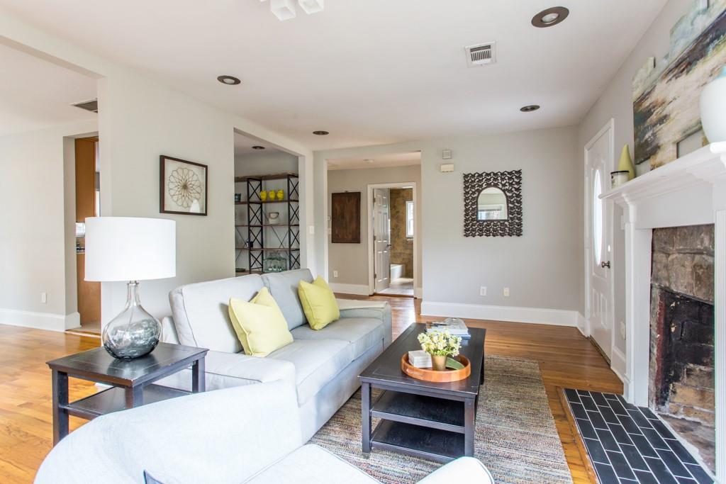 352 Elvira Street SE