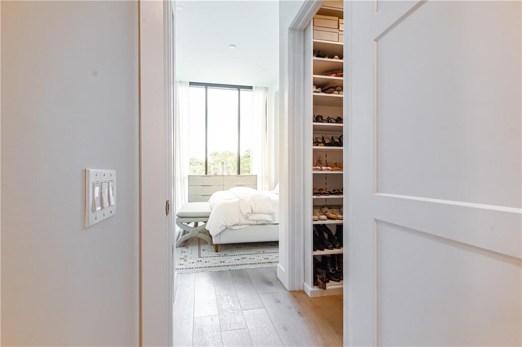 2425 Peachtree Road NE Unit 404