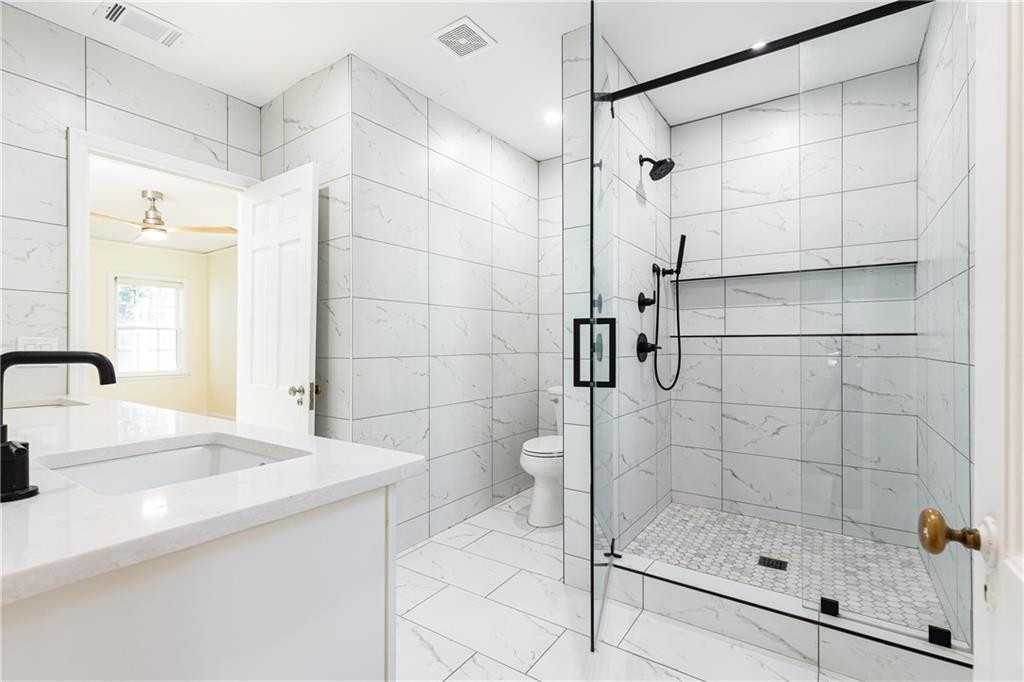 200 W Paces Ferry Road NW