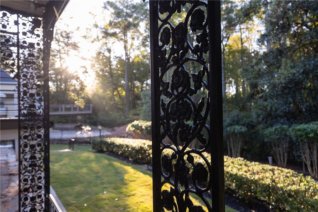 200 W Paces Ferry Road NW