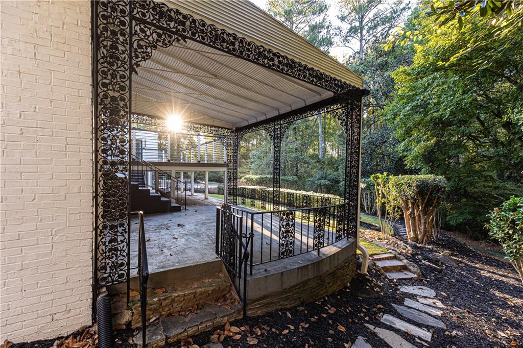 200 W Paces Ferry Road NW