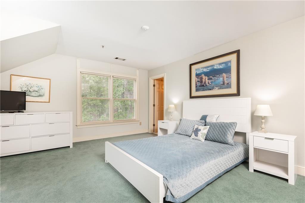 2872 Bainbridge Way SE