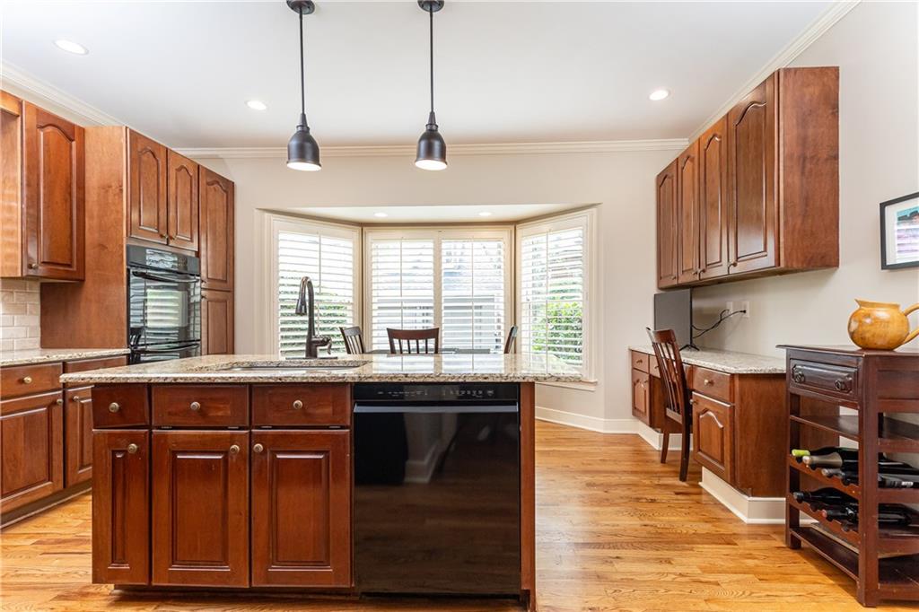 2872 Bainbridge Way SE