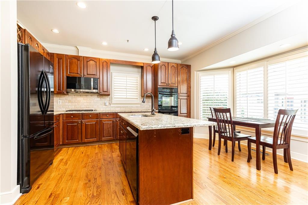 2872 Bainbridge Way SE