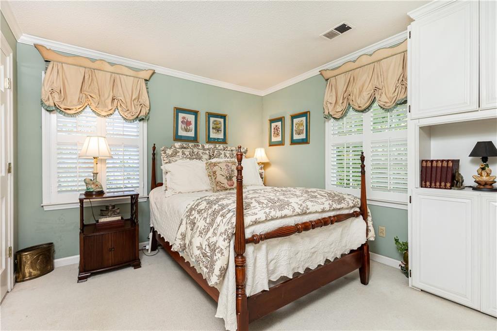 3099 Farmington Drive SE