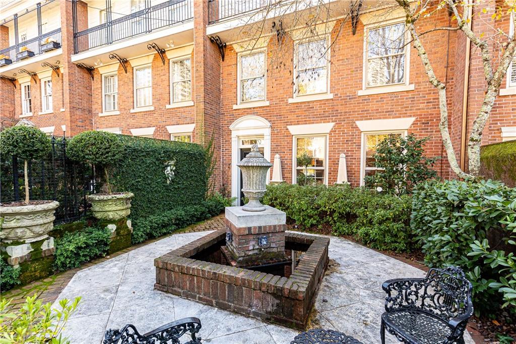 16 Muscogee Avenue NW