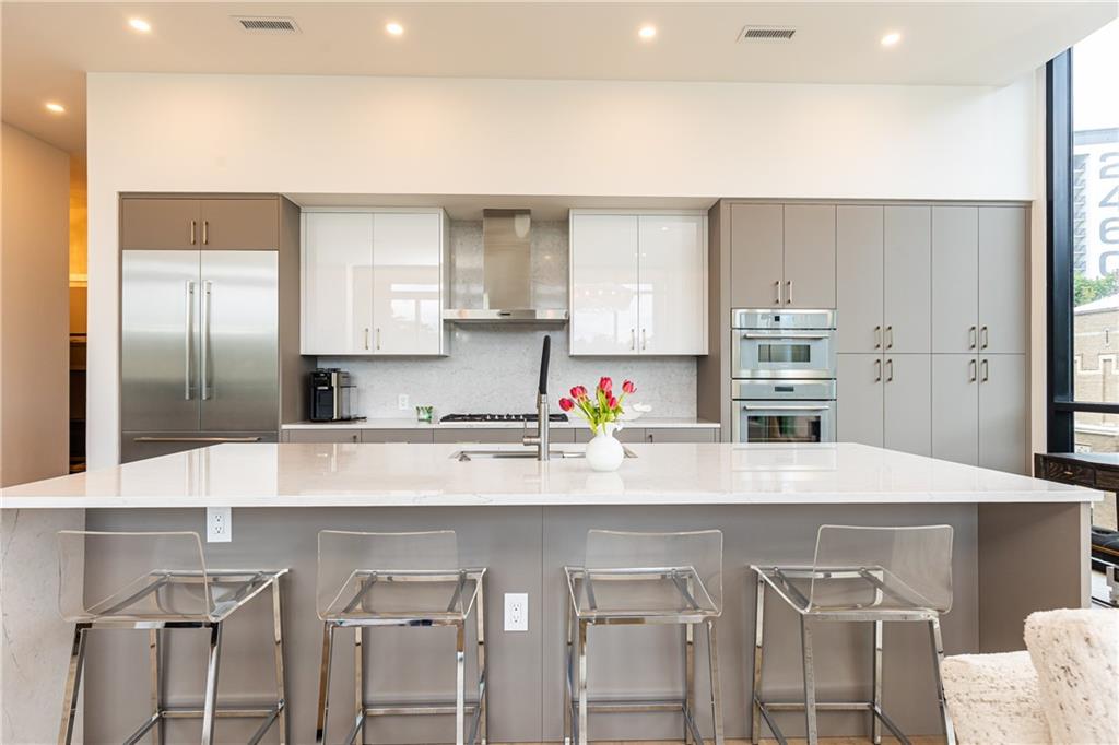 2425 Peachtree Road NE Unit 404