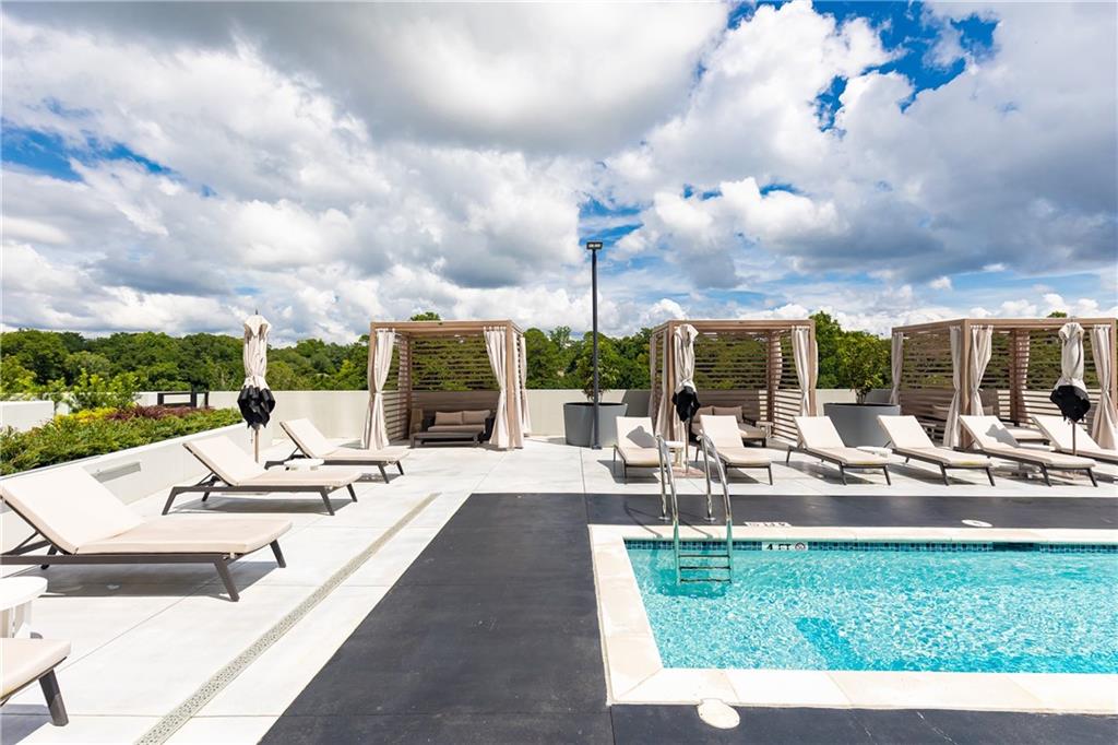 2425 Peachtree Road NE Unit 404