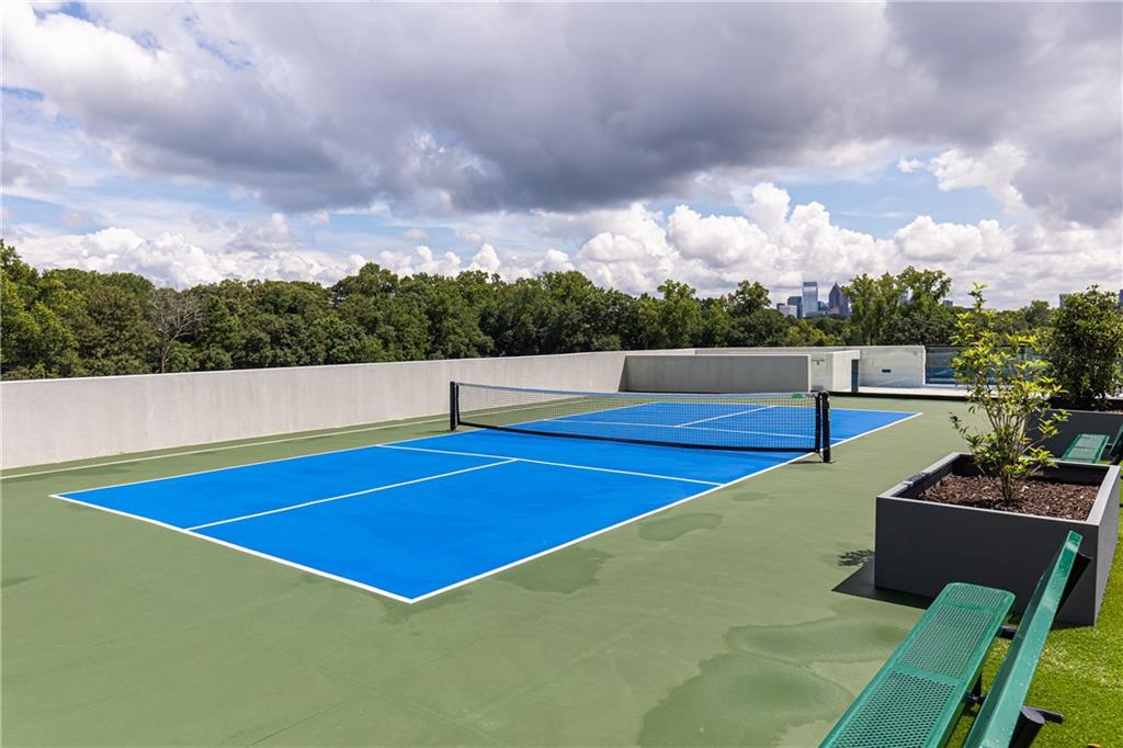 2425 Peachtree Road NE Unit 404