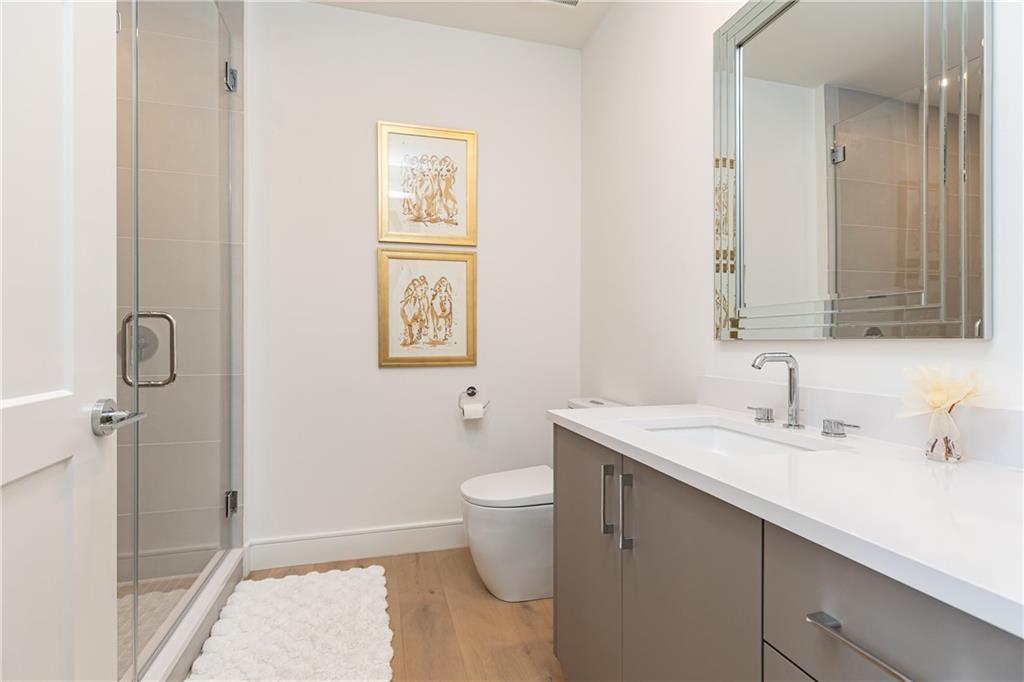 2425 Peachtree Road NE Unit 404