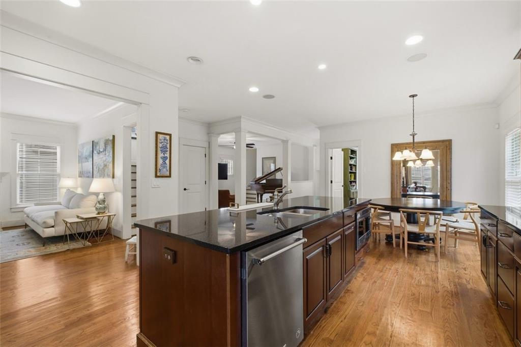 1613 Walker Street SE