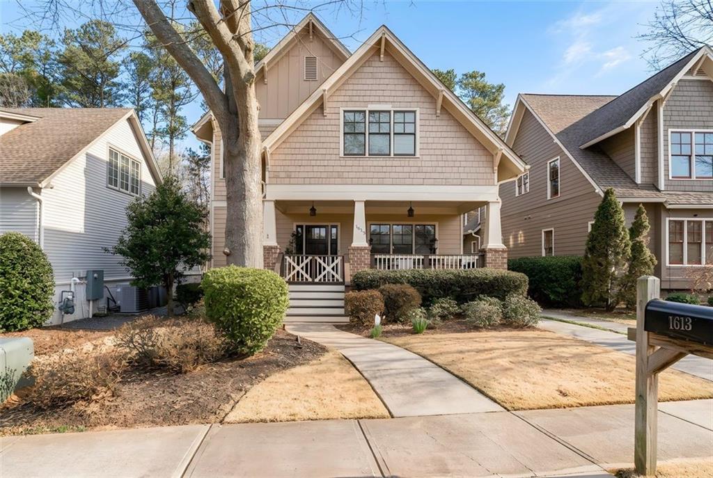 1613 Walker Street SE