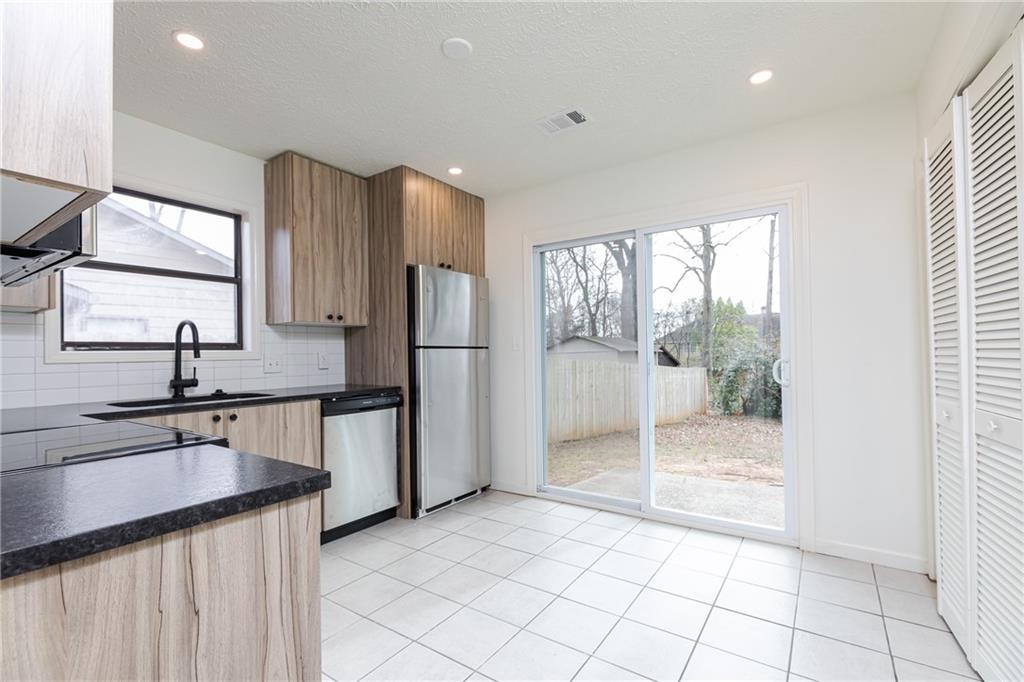 1601 Walker Street SE Unit A