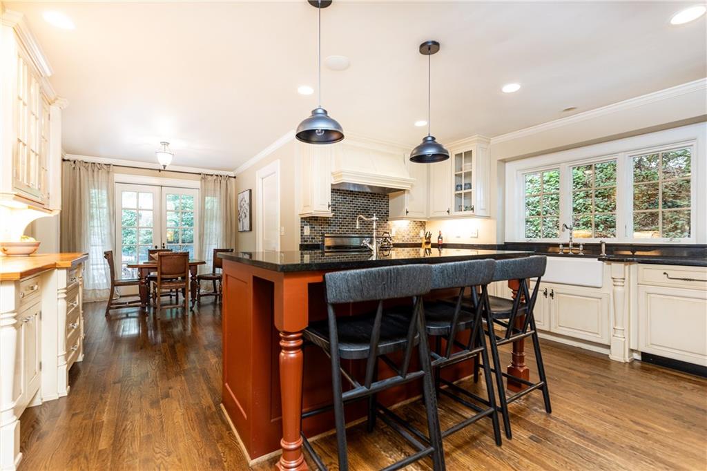 9 Palisades Road NE