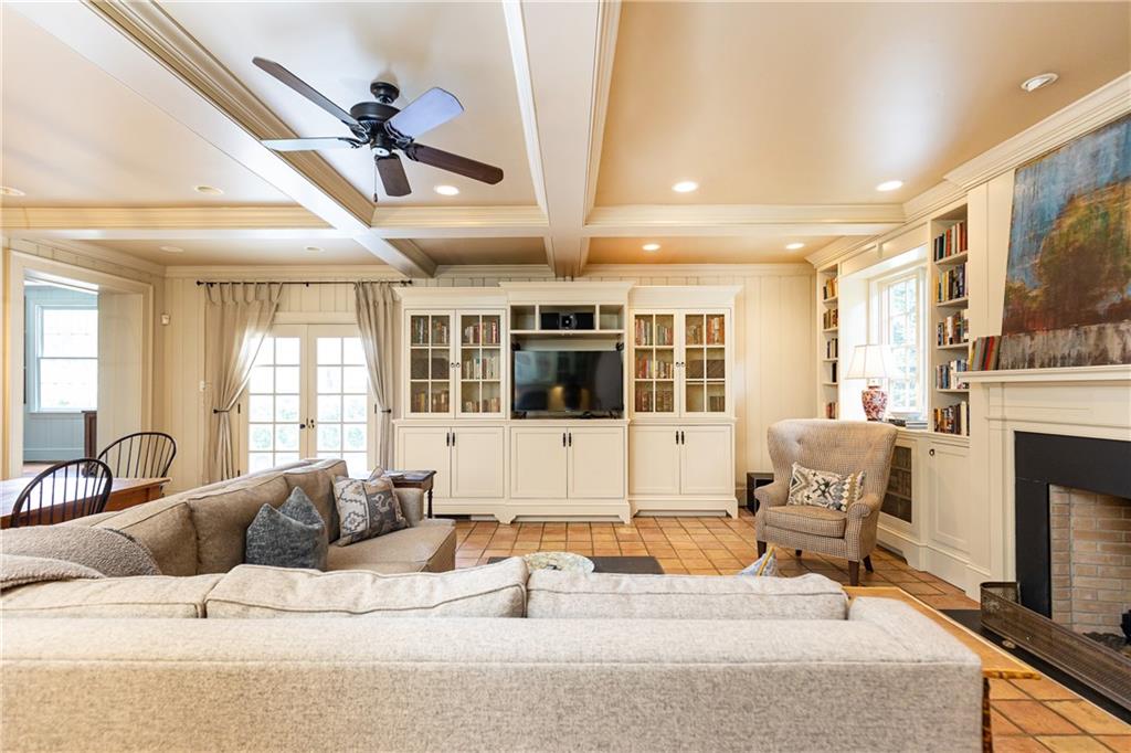 9 Palisades Road NE