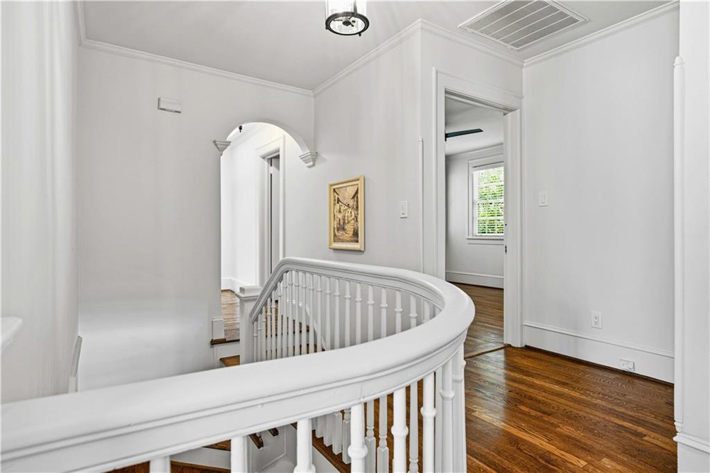 9 Palisades Road NE