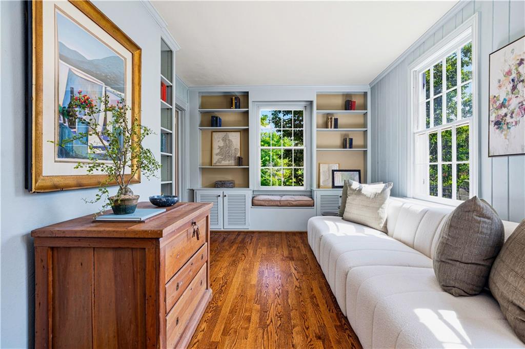 9 Palisades Road NE