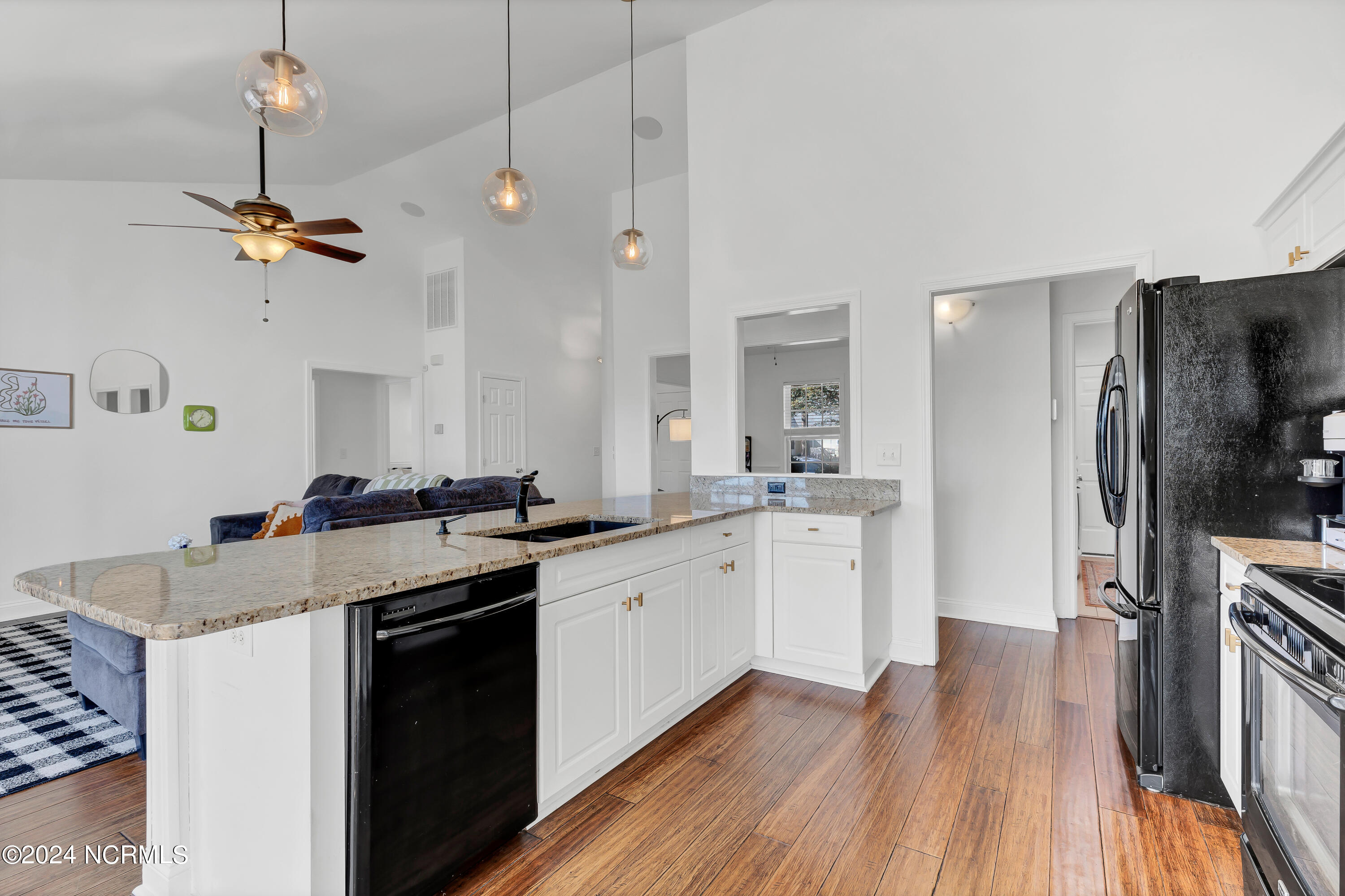 143 Woodford Road NE