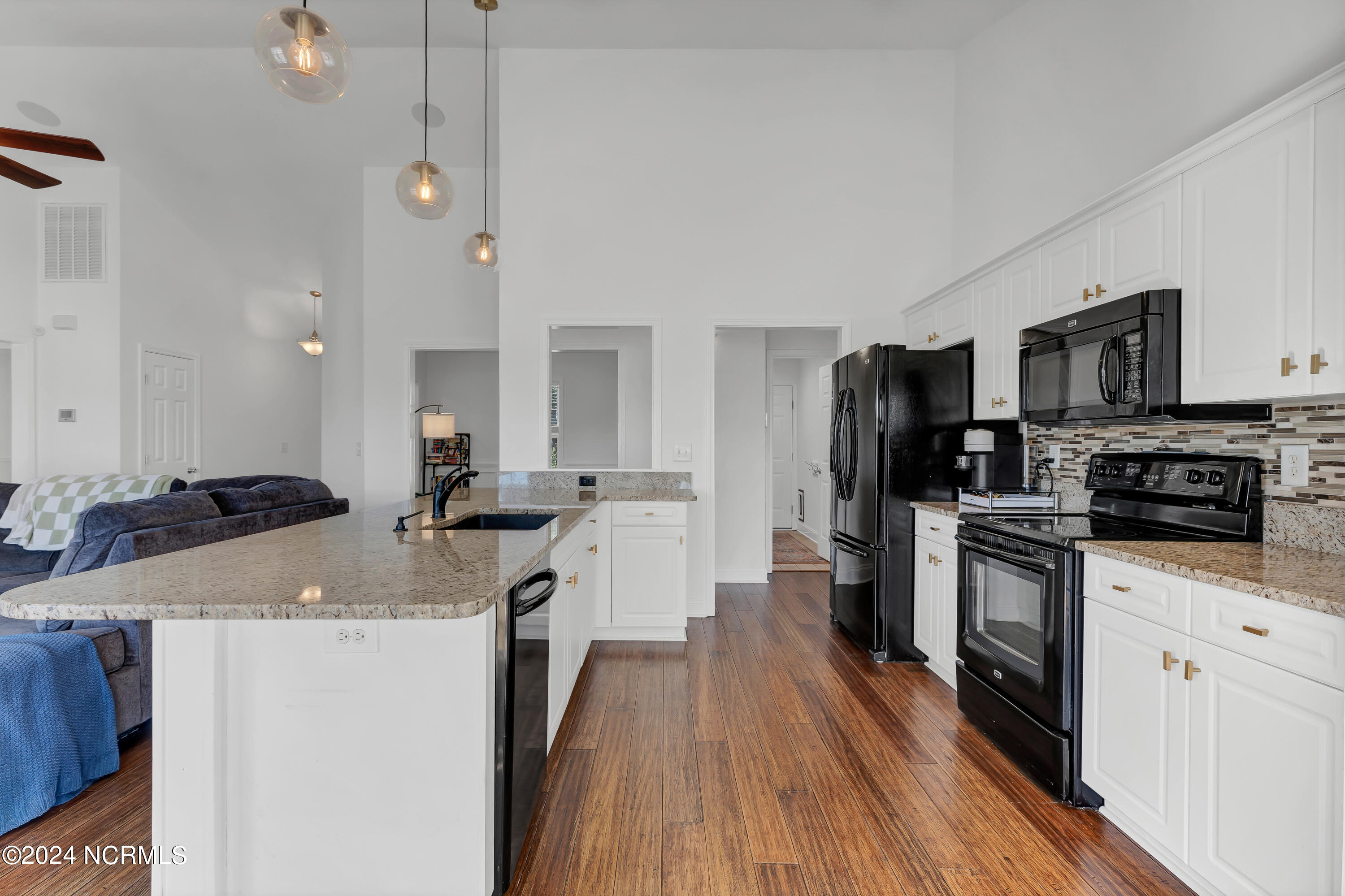 143 Woodford Road NE