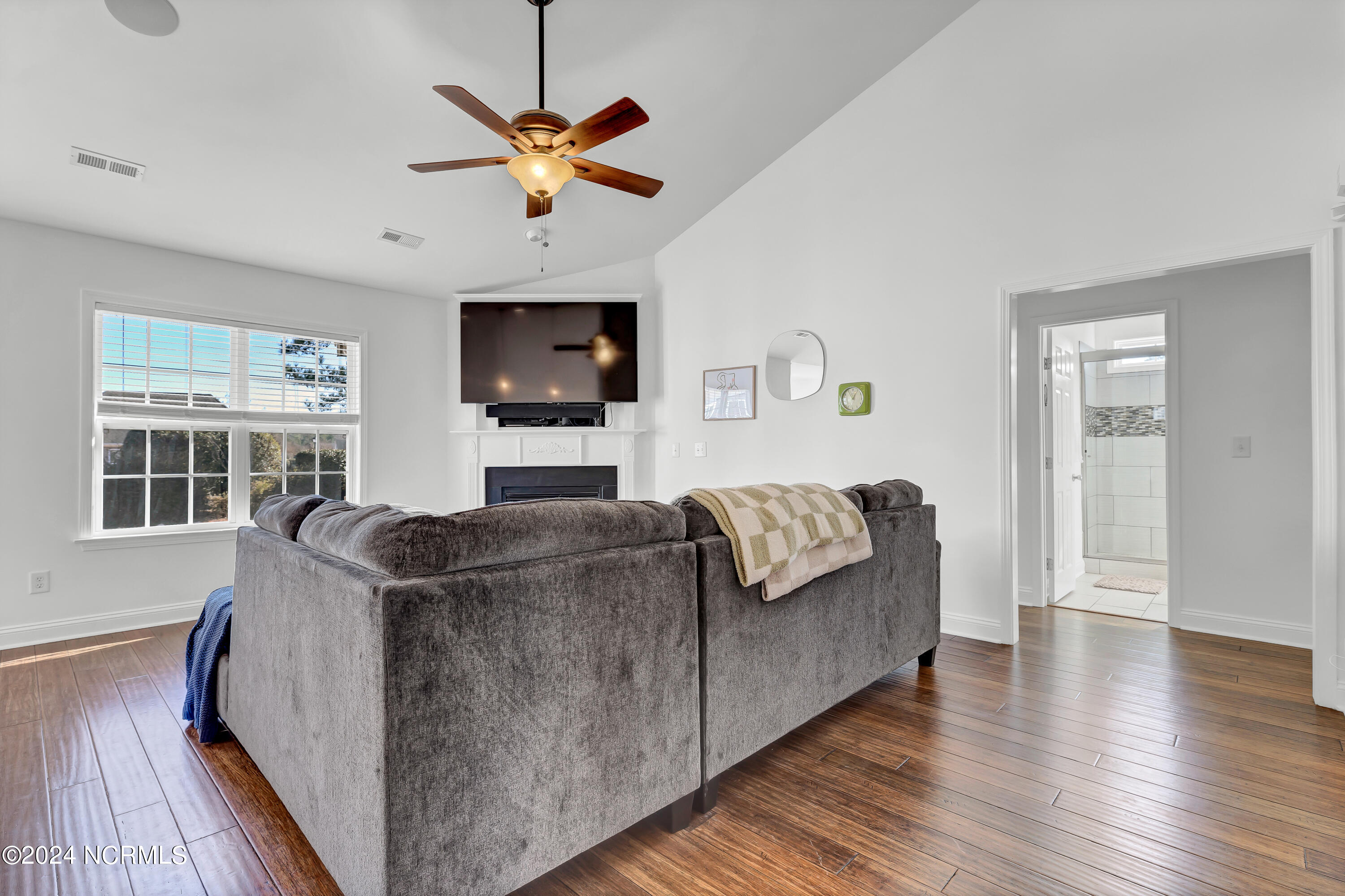143 Woodford Road NE