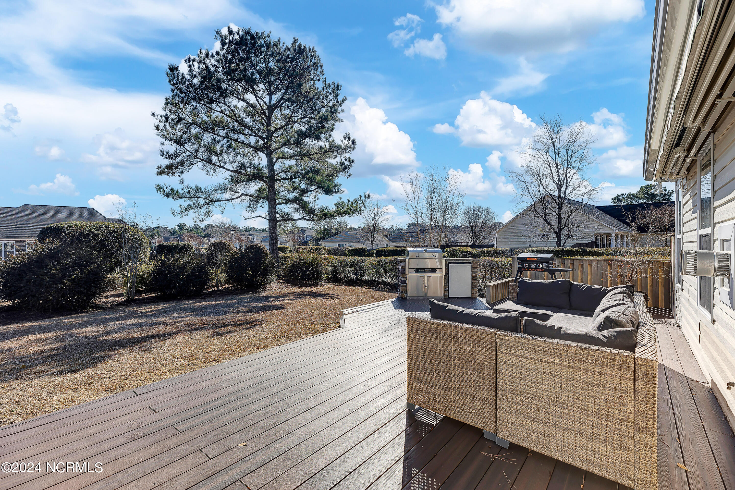 143 Woodford Road NE
