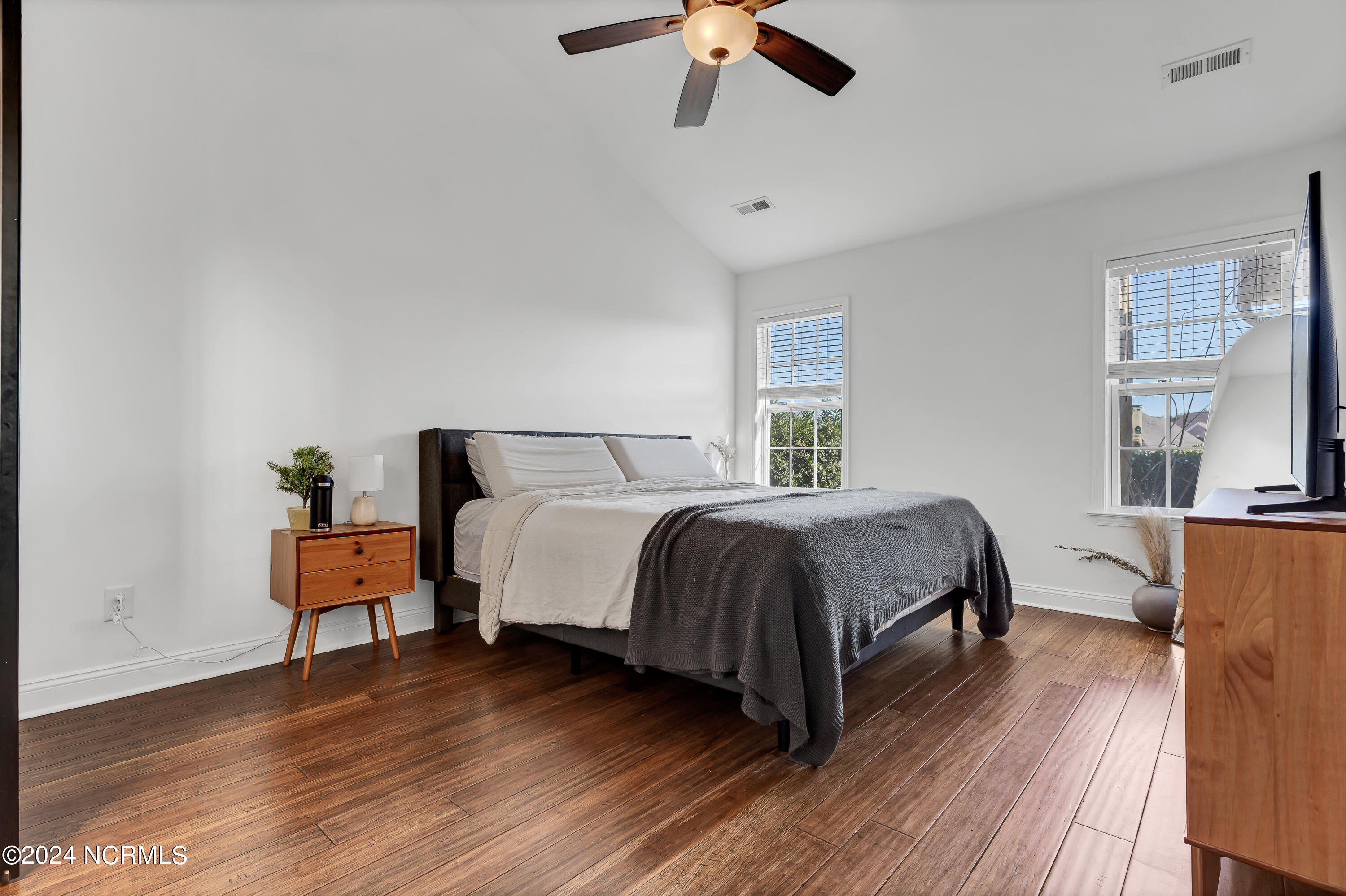 143 Woodford Road NE