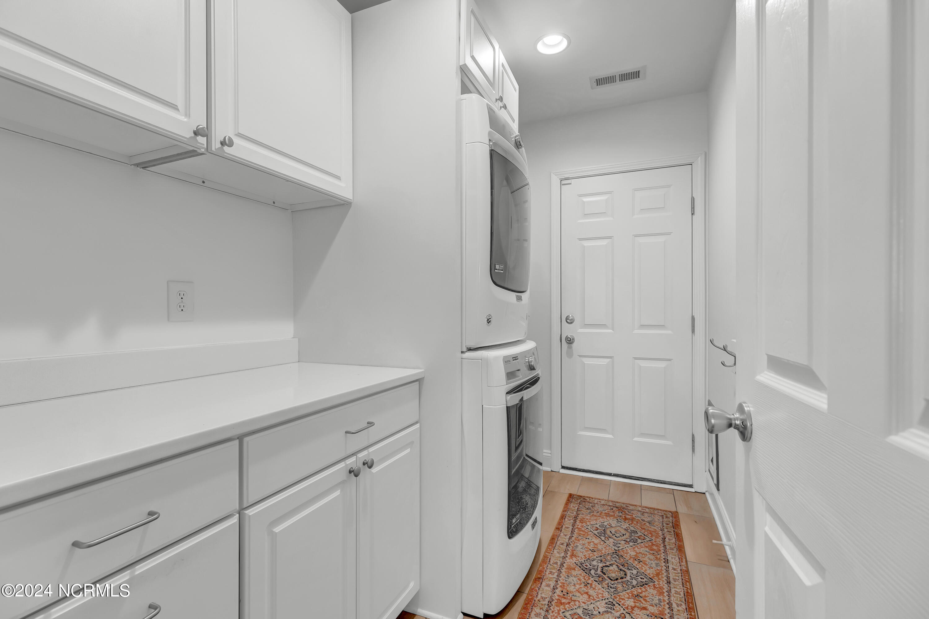 143 Woodford Road NE