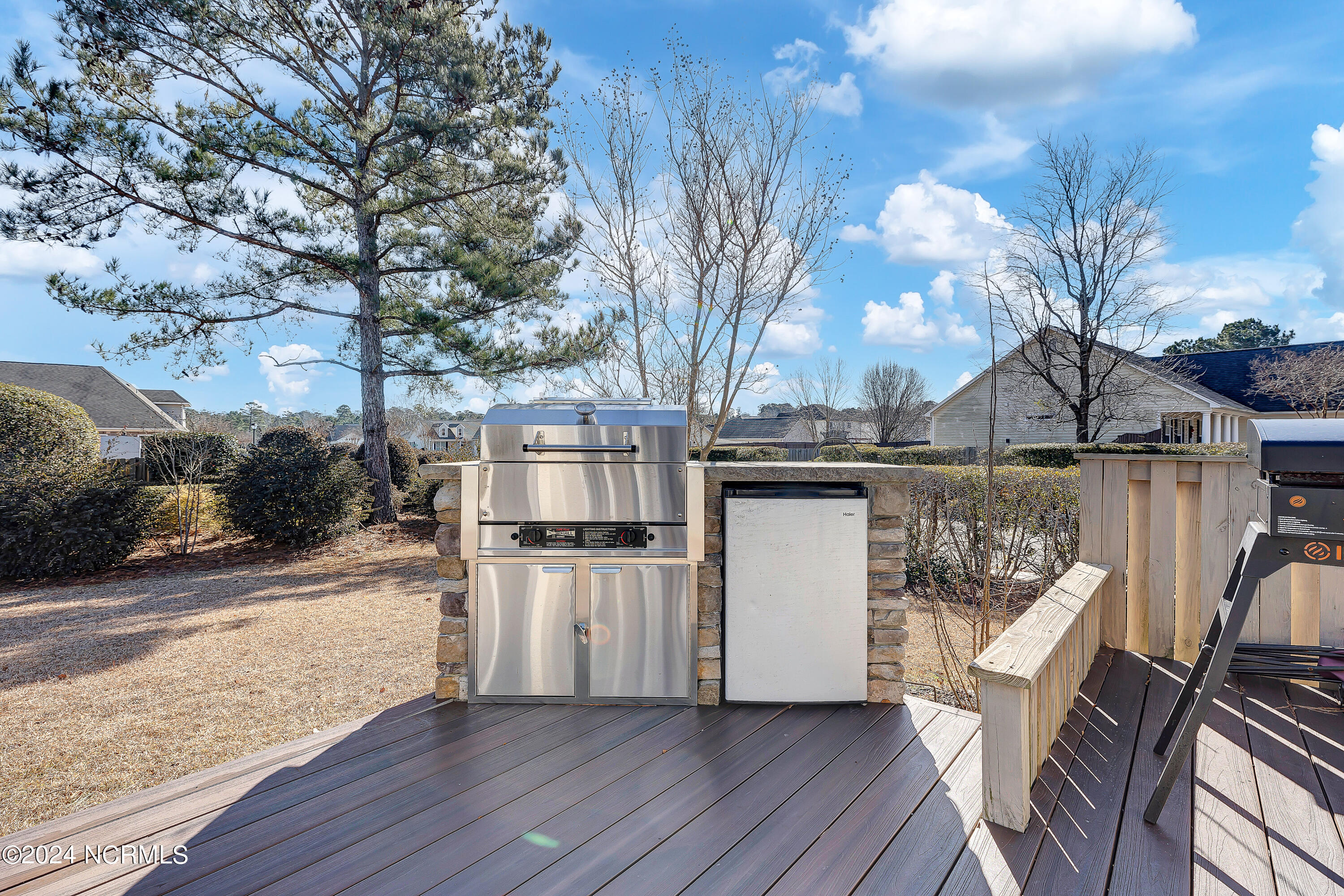 143 Woodford Road NE