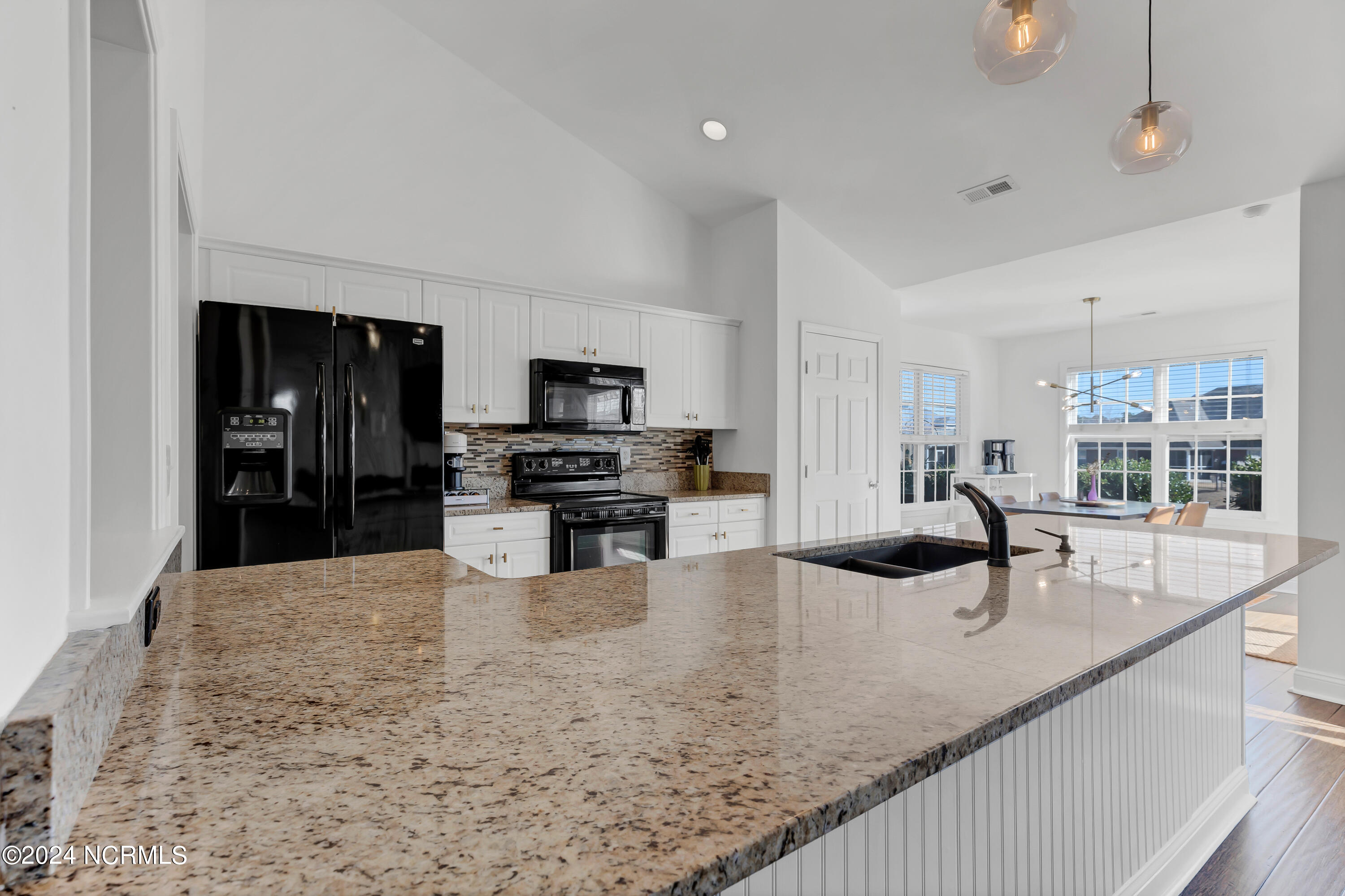 143 Woodford Road NE