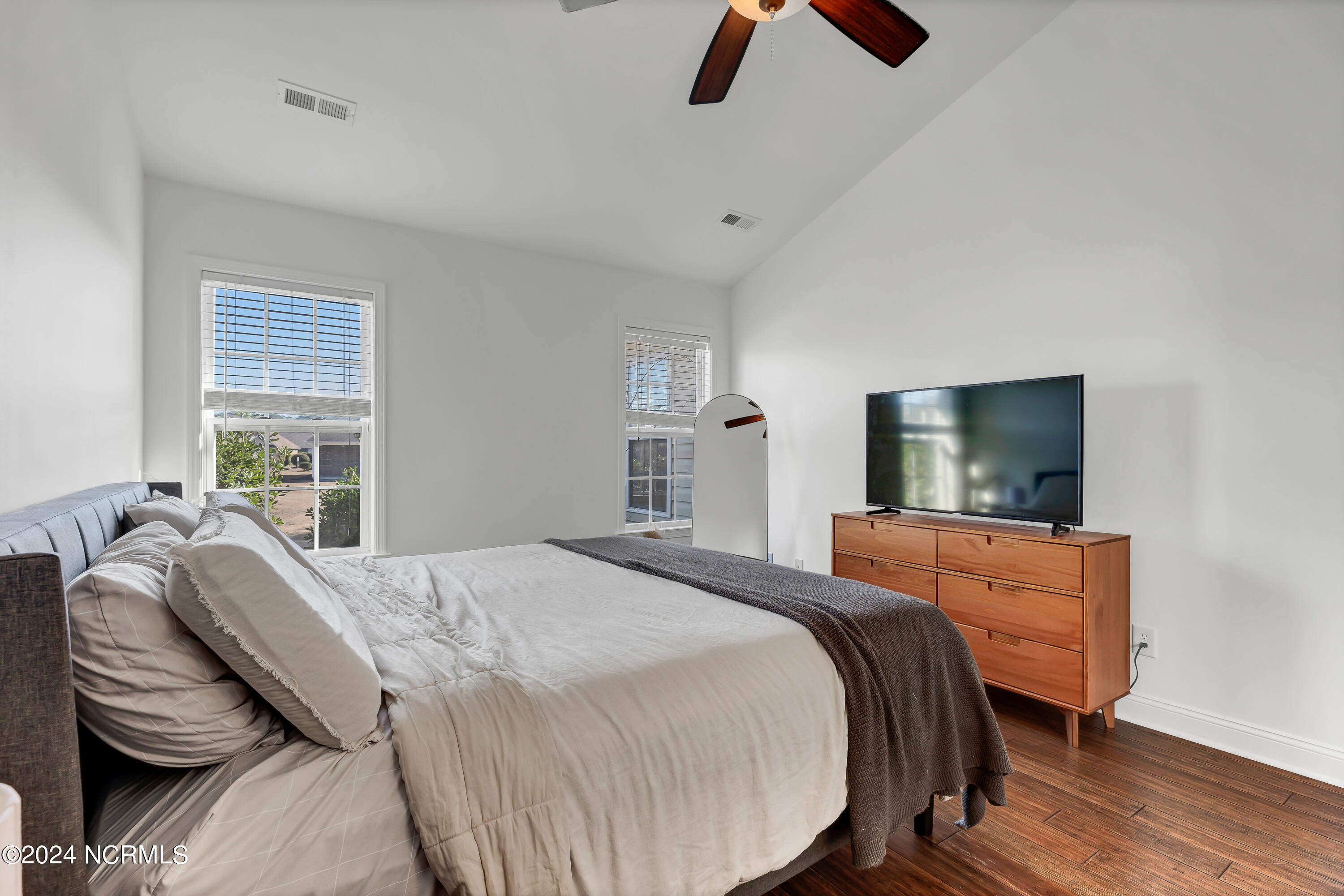 143 Woodford Road NE