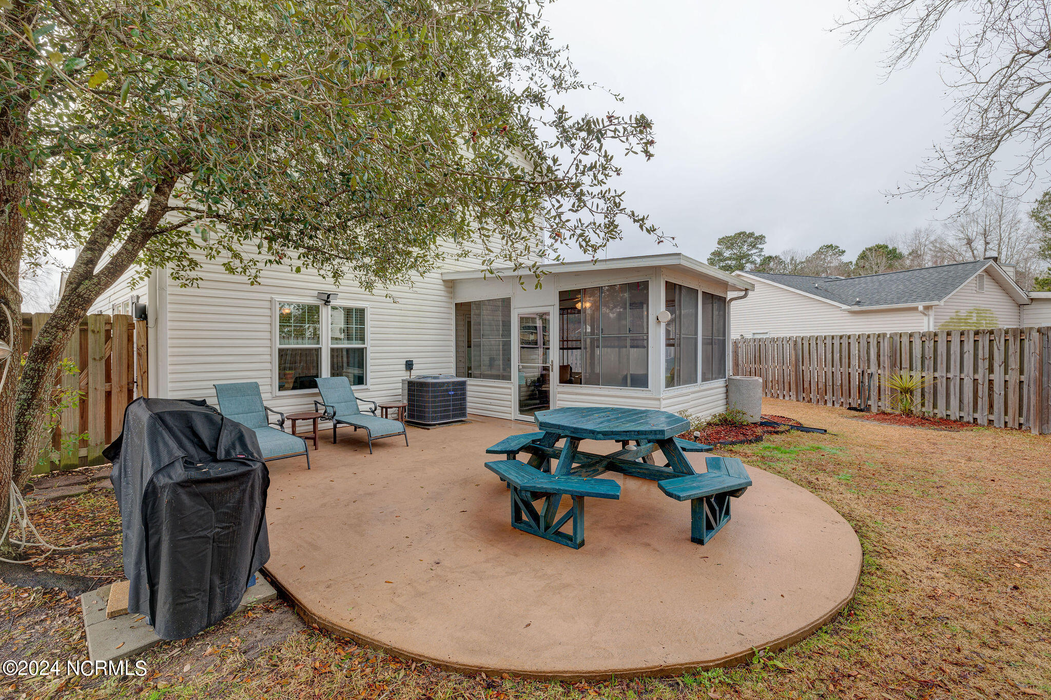 8605 Orchard Loop Road