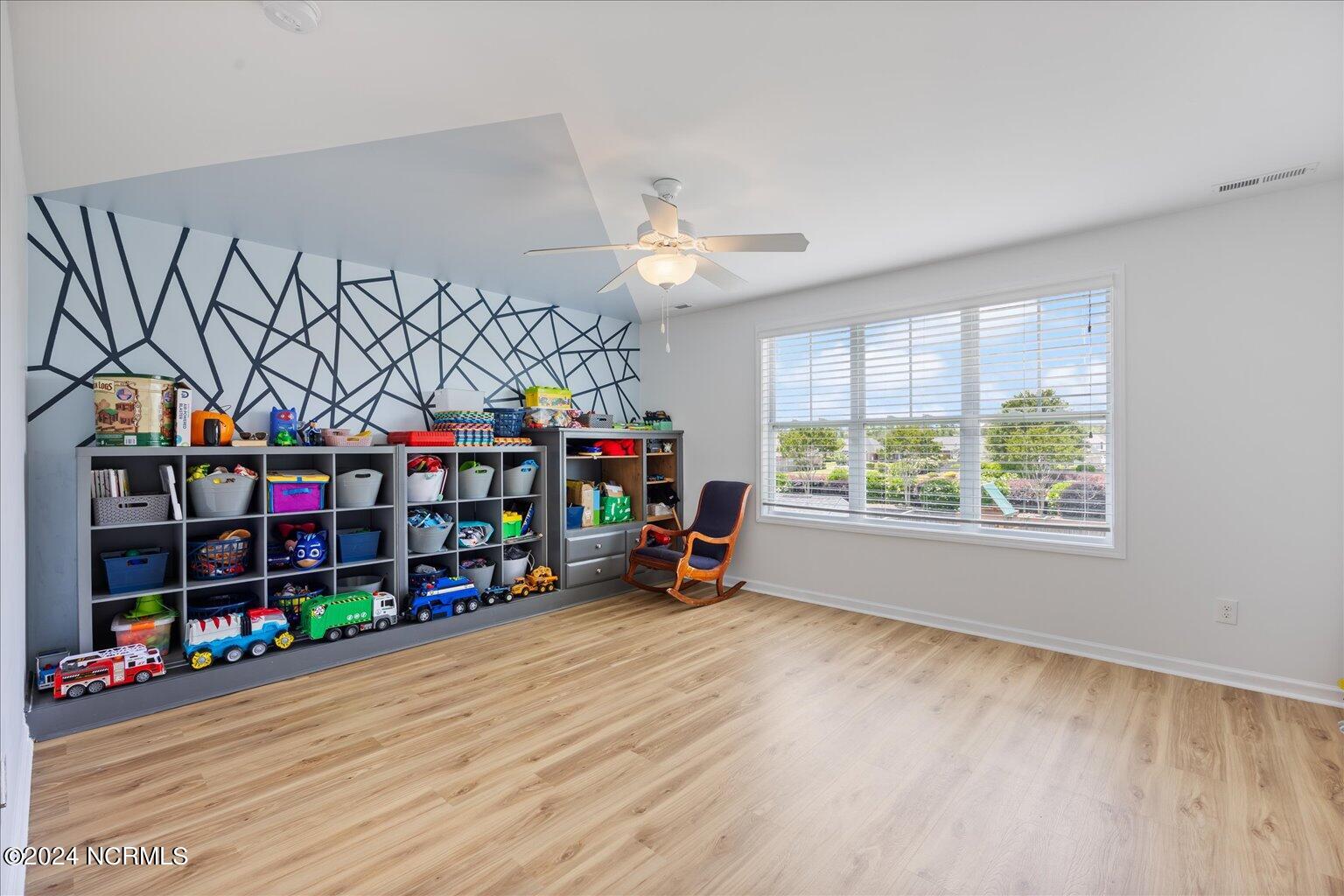 594 Heartwood Drive