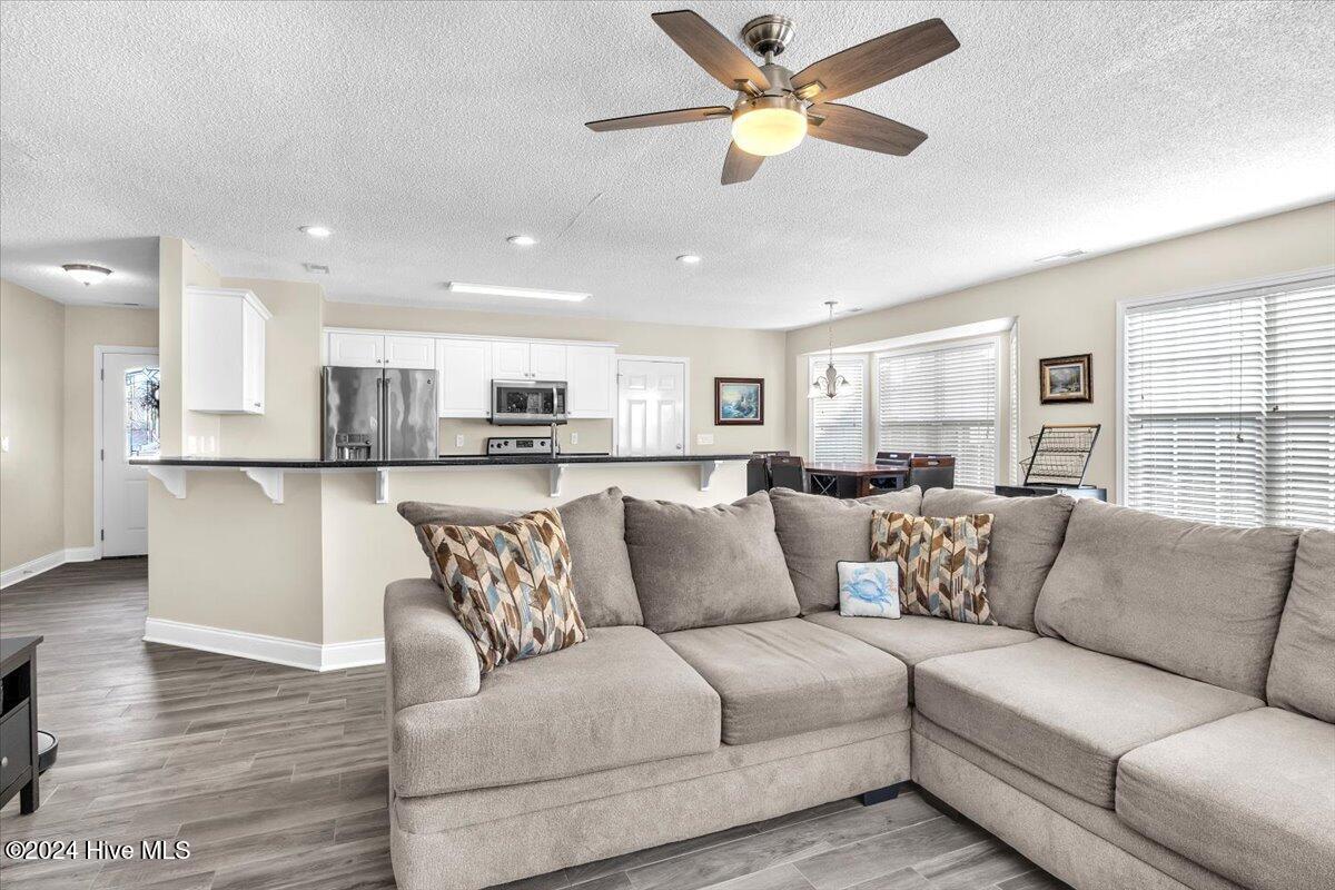 6430 Lenoir Drive