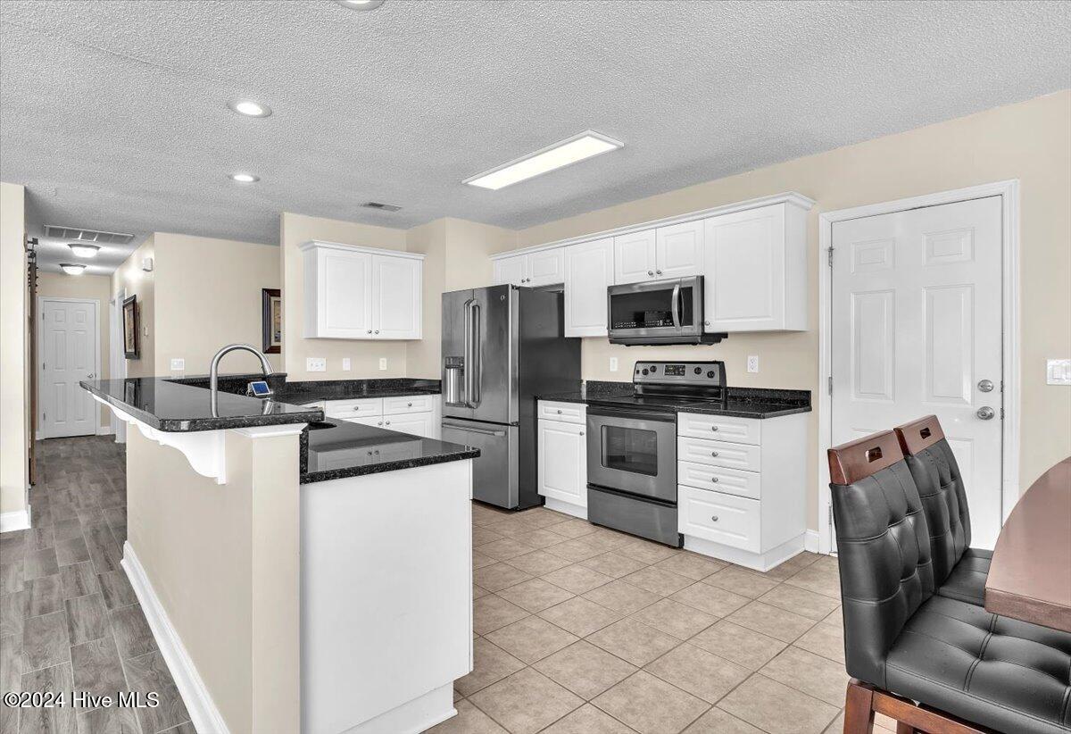 6430 Lenoir Drive