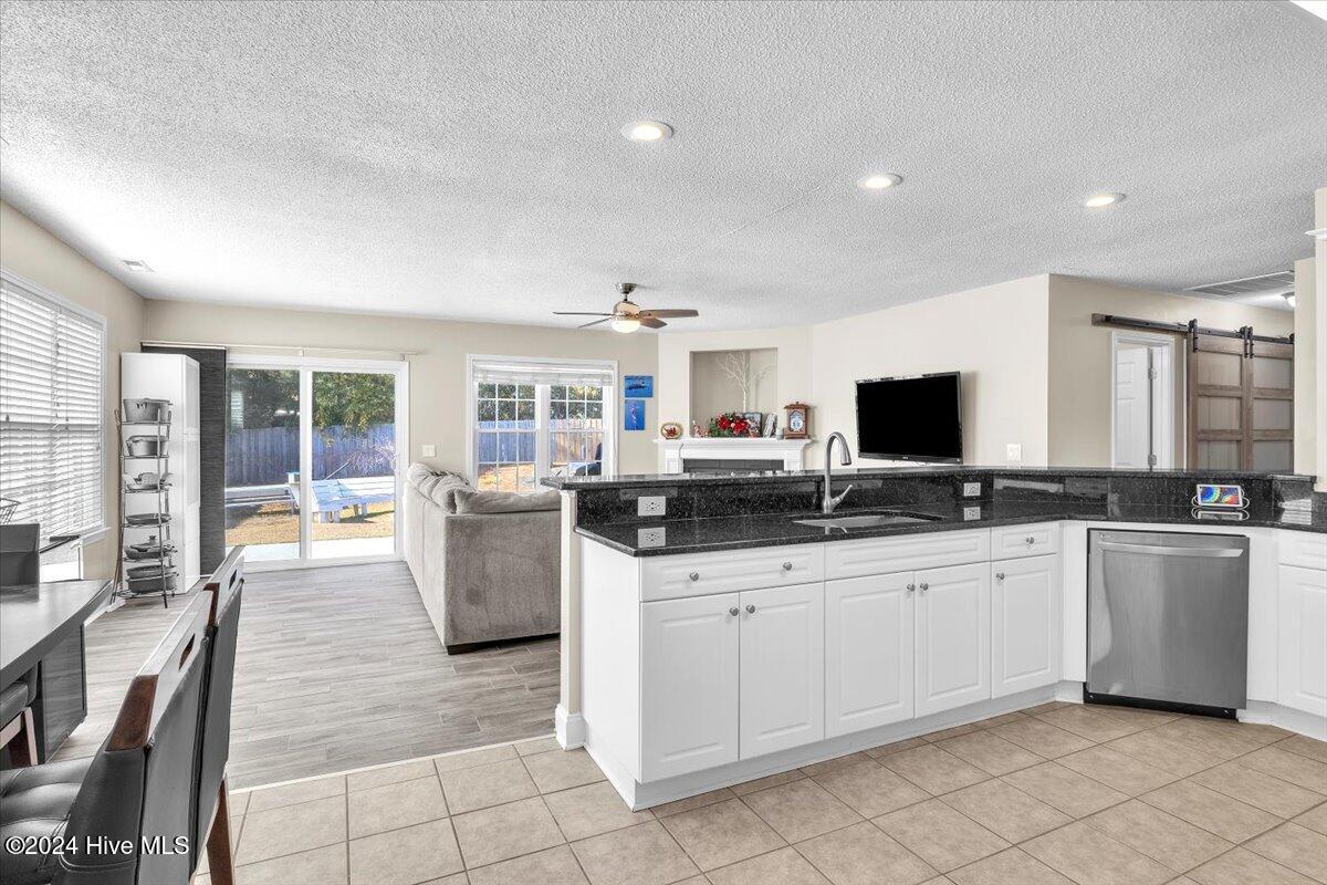 6430 Lenoir Drive