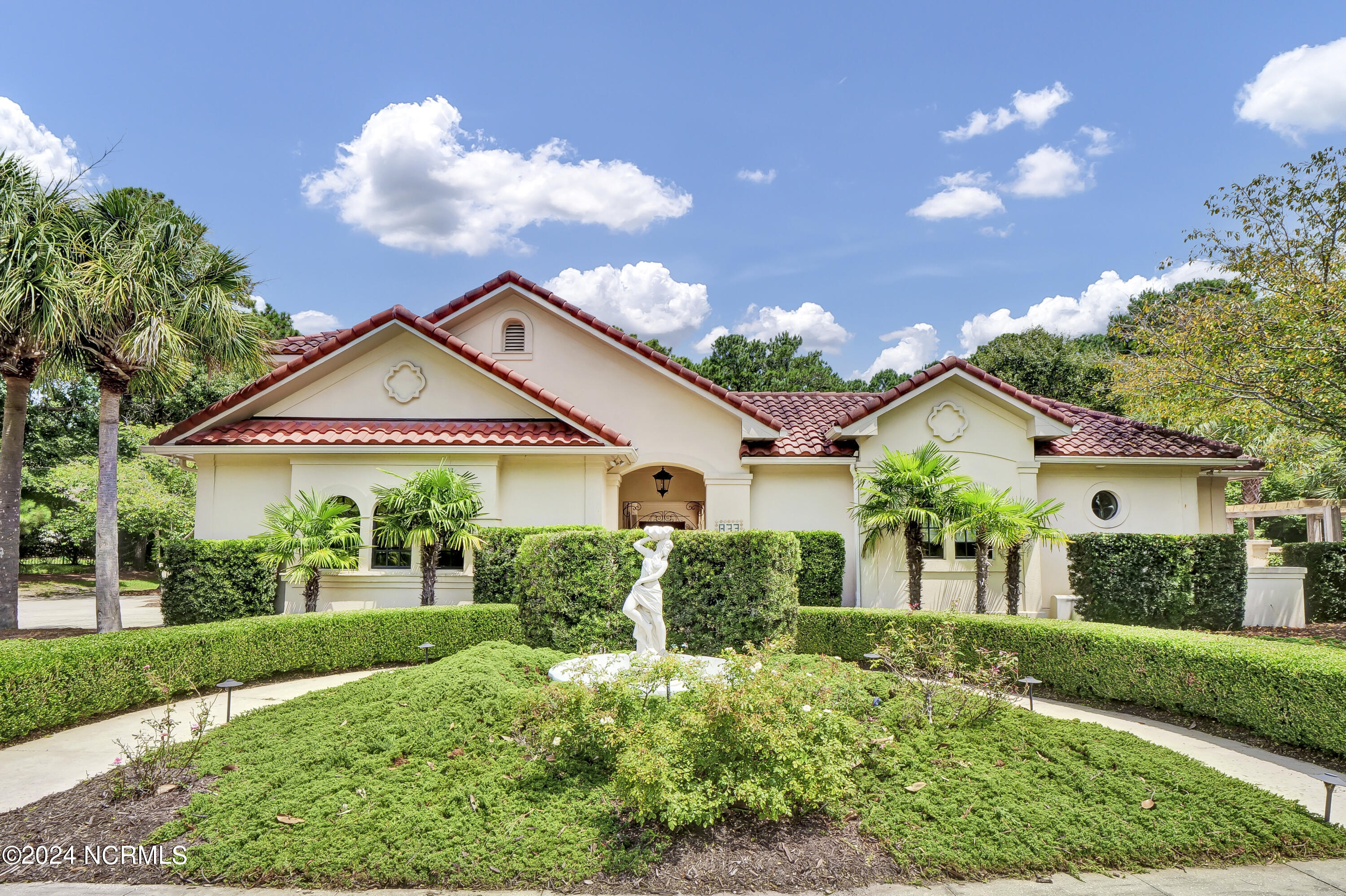 833 Gull Point Road