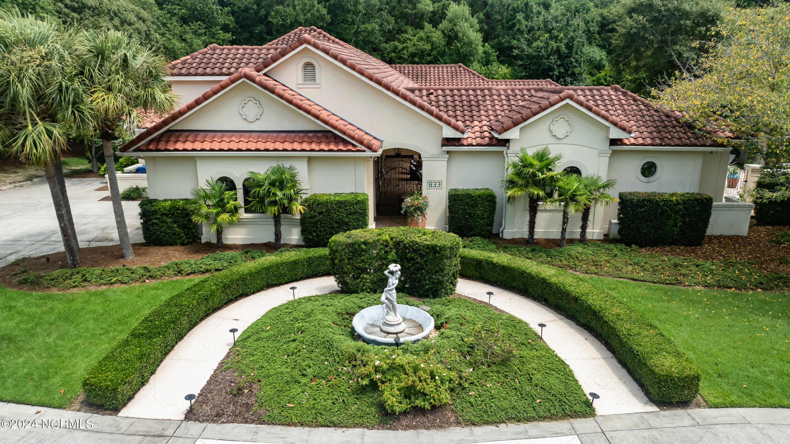 833 Gull Point Road