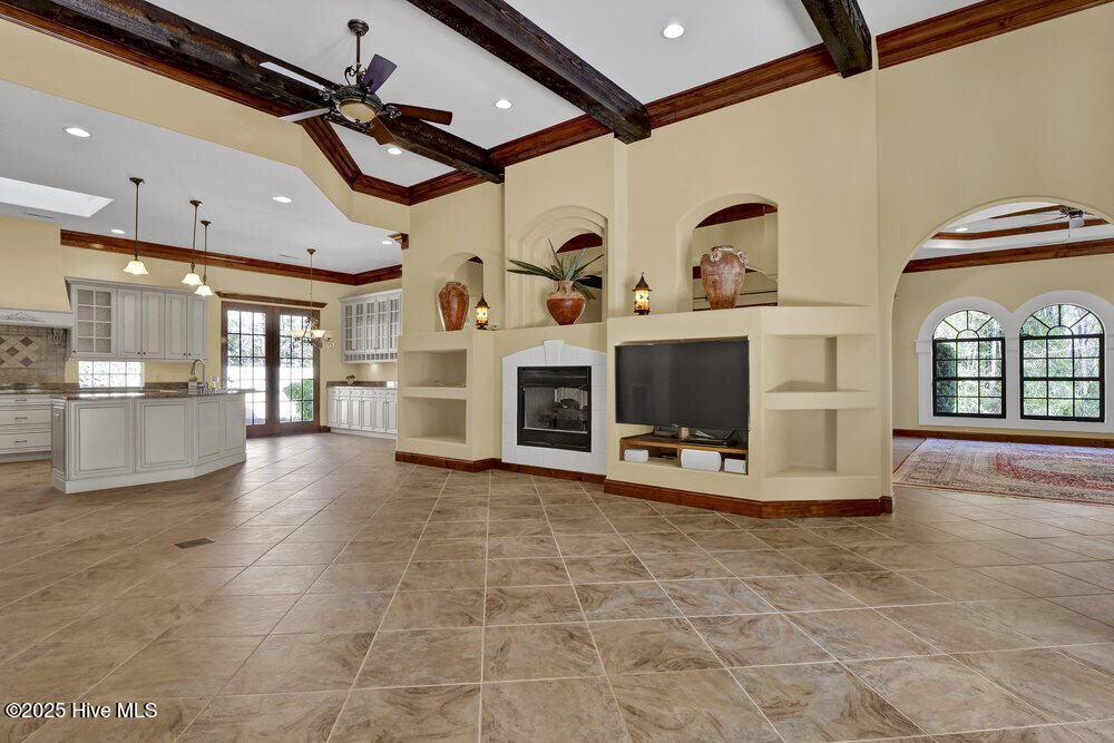 833 Gull Point Road