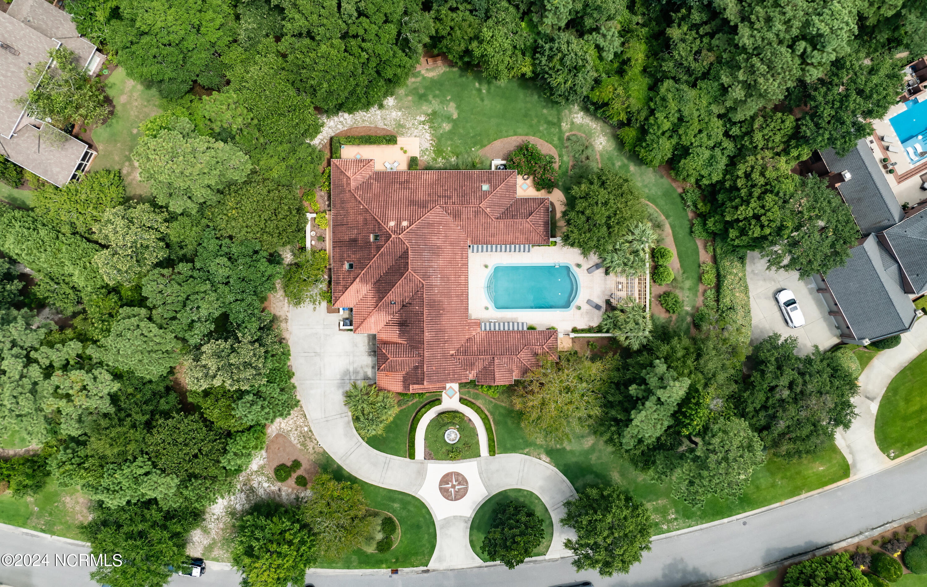833 Gull Point Road