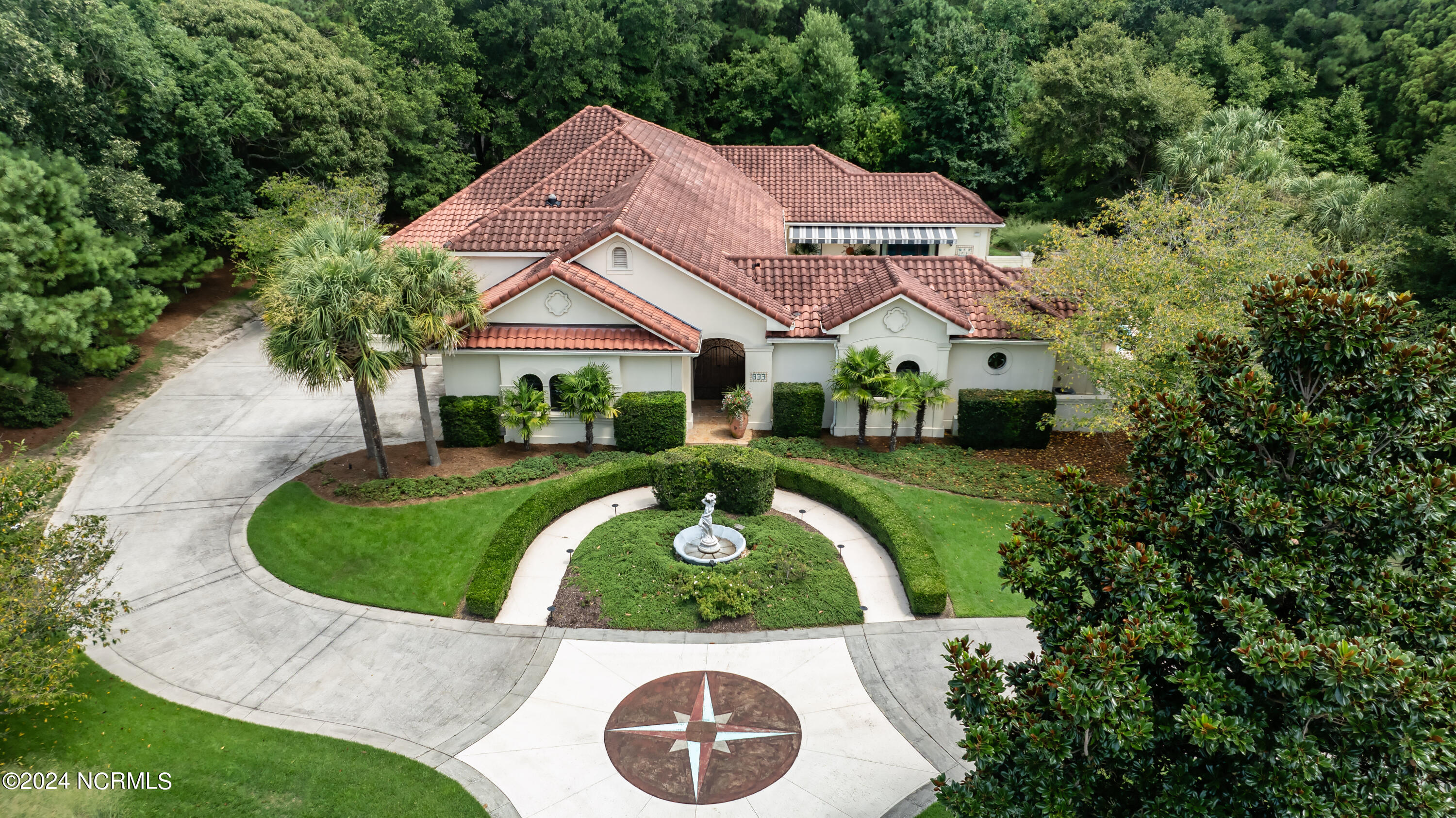 833 Gull Point Road