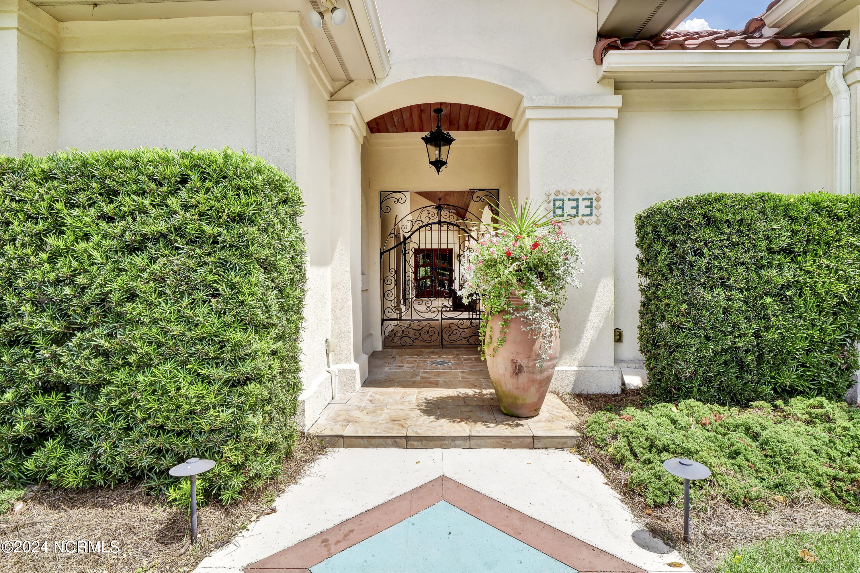 833 Gull Point Road