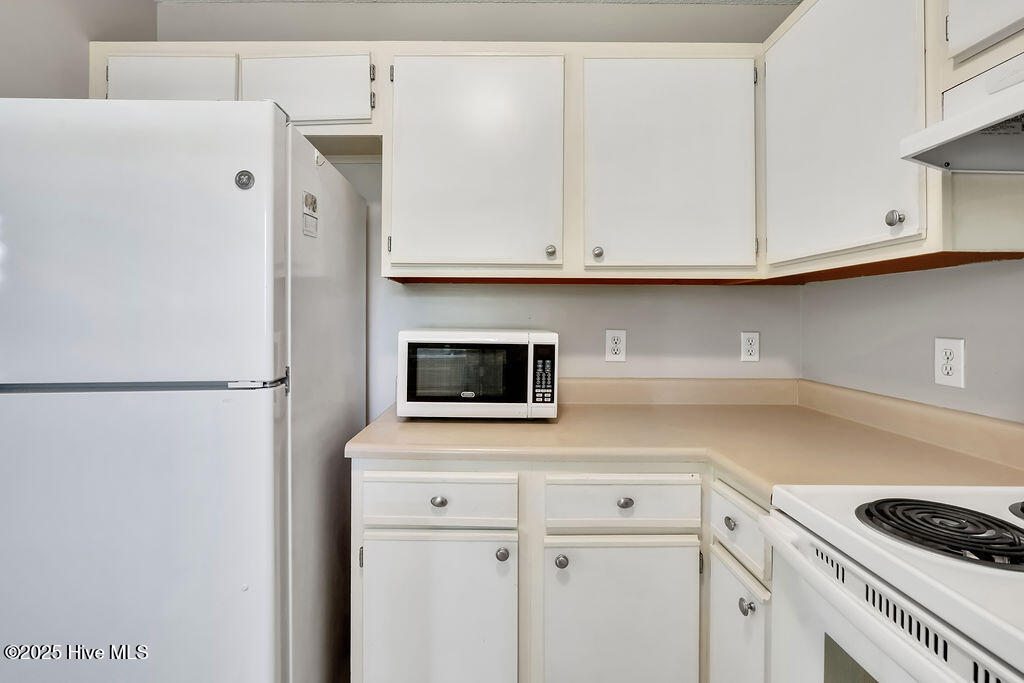 4409 Woodcroft Court
