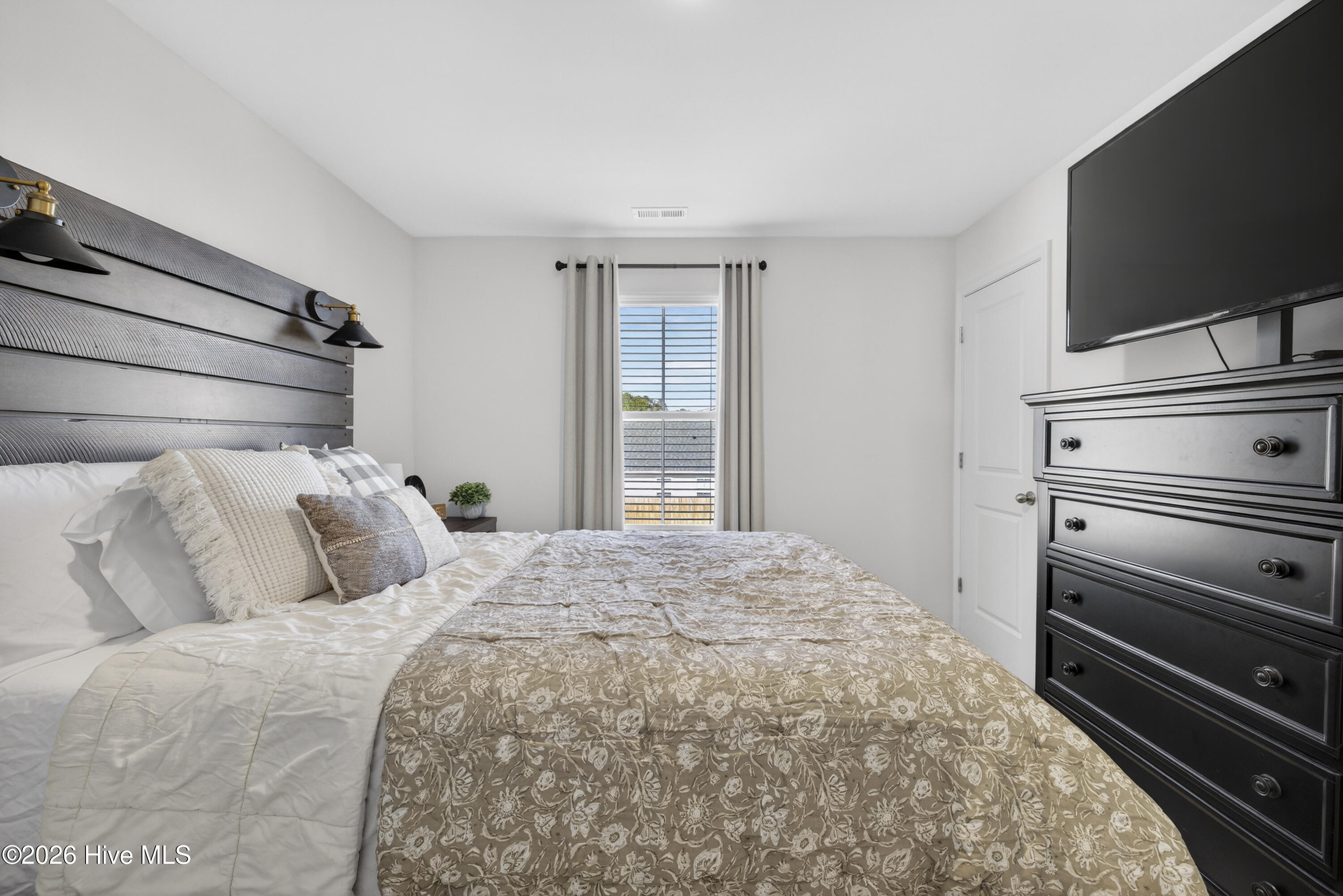 3027 Day Dream Lane NE