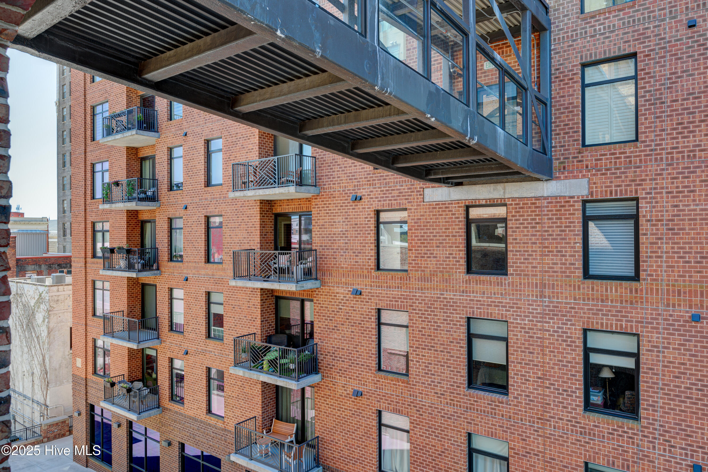 240 N Water Street 653