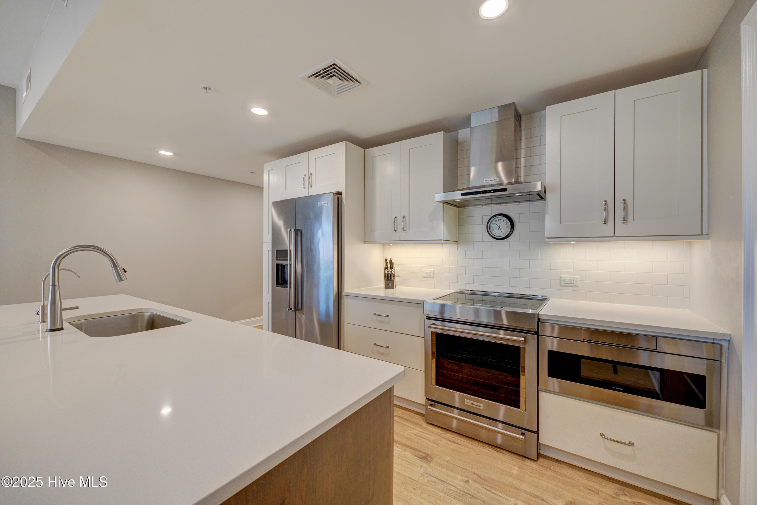 240 N Water Street 653