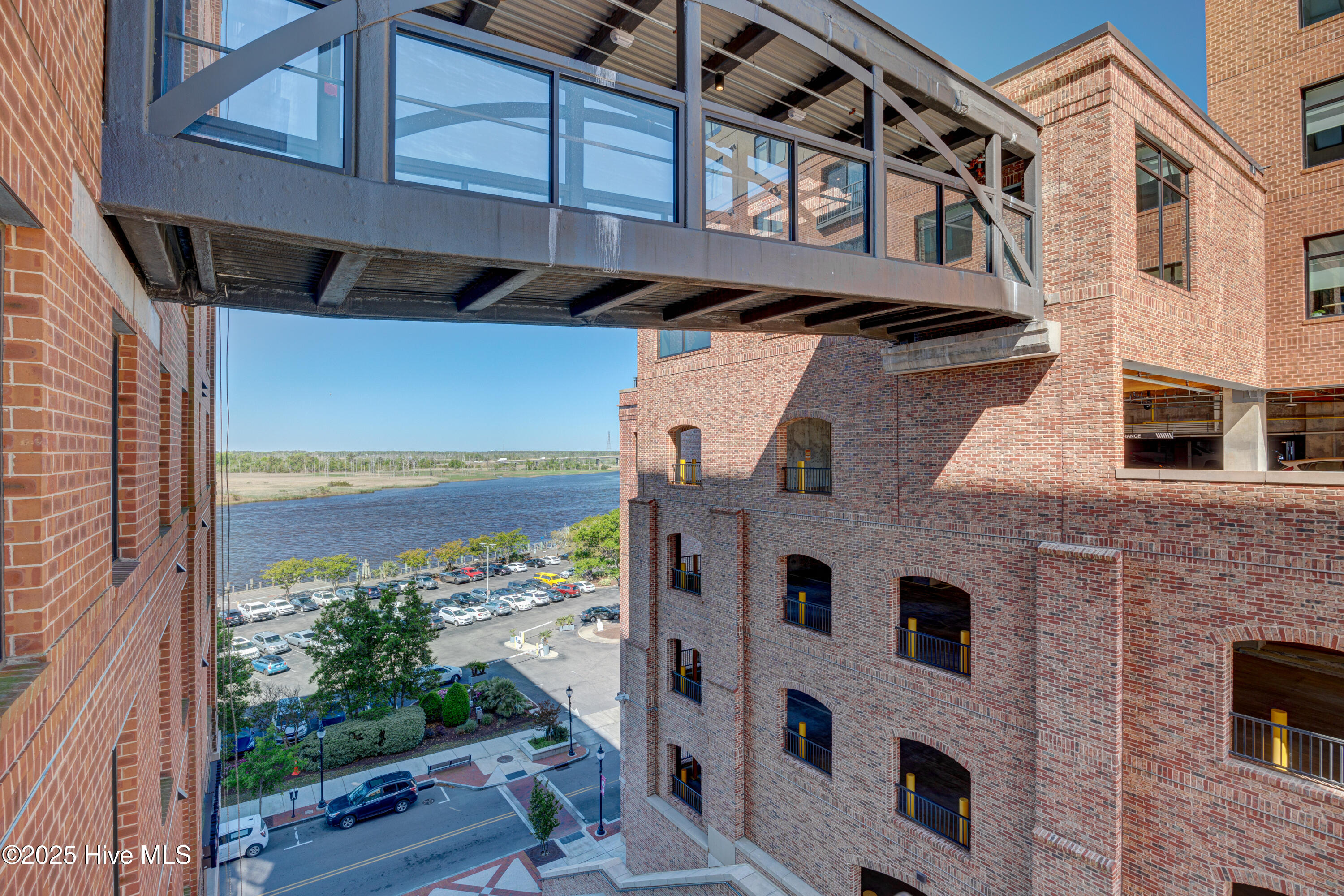 240 N Water Street 653