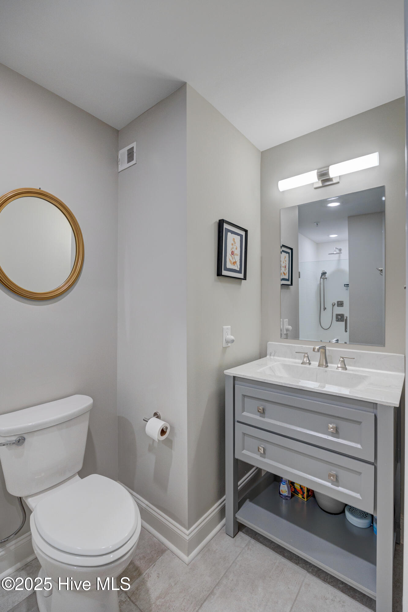 240 N Water Street 653