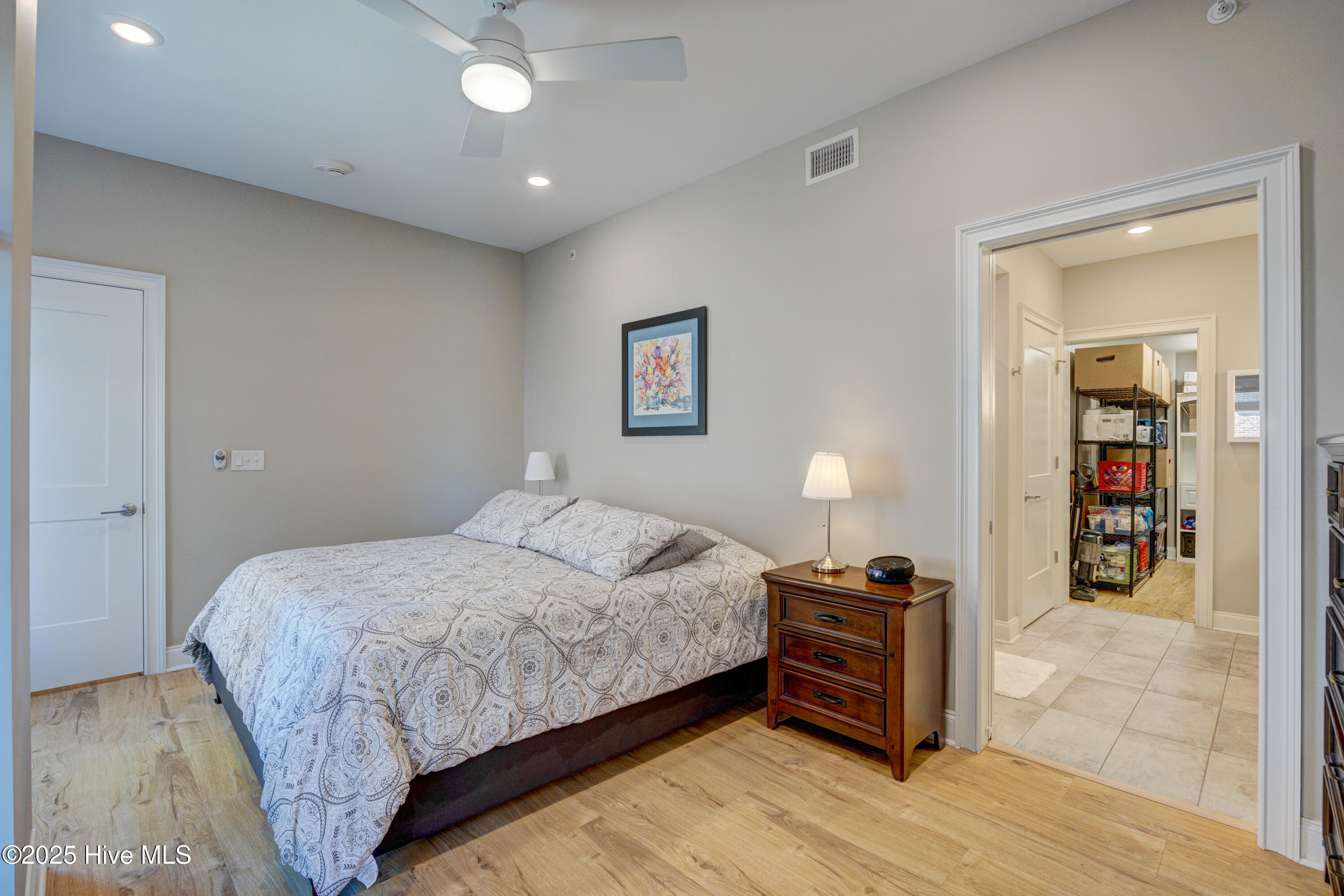 240 N Water Street 653